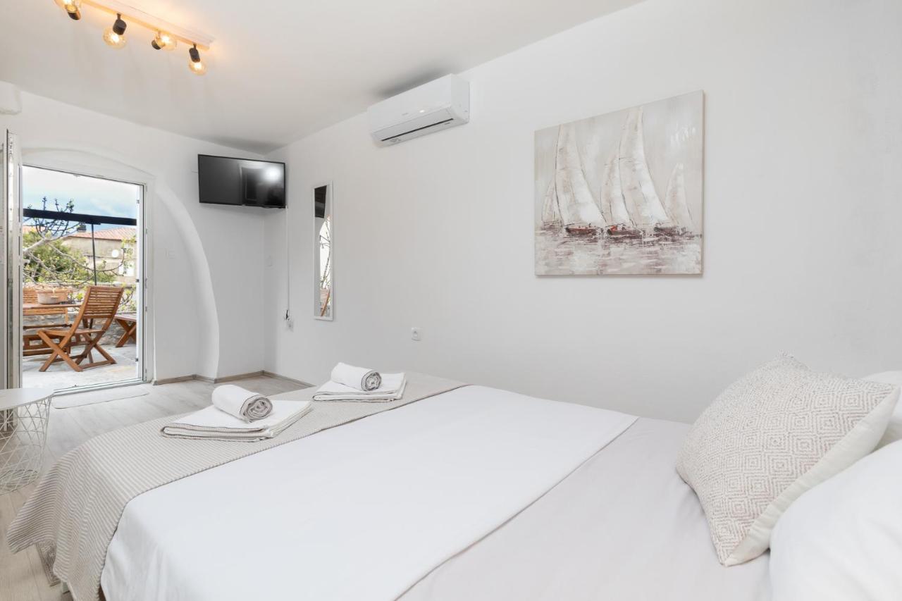 Guest House Otto Punat Esterno foto