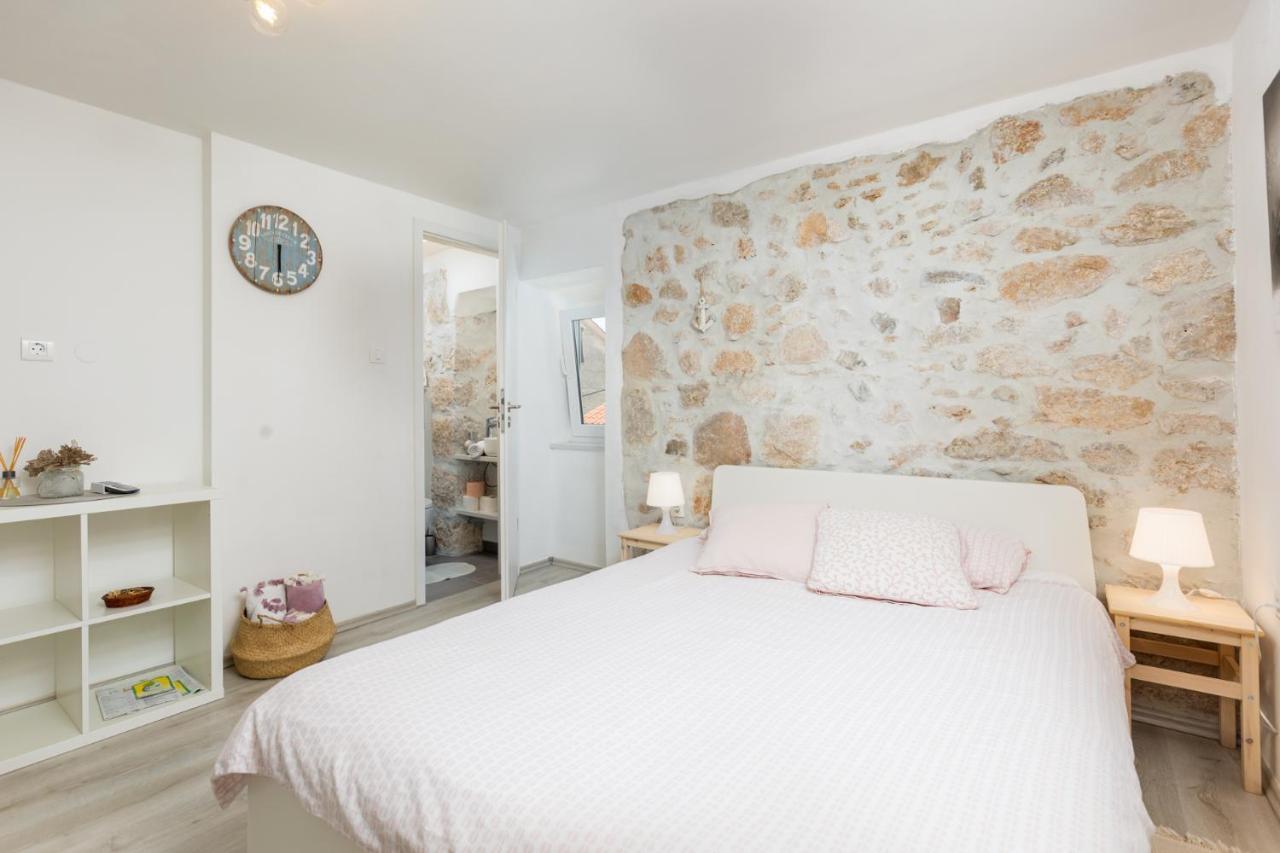 Guest House Otto Punat Esterno foto