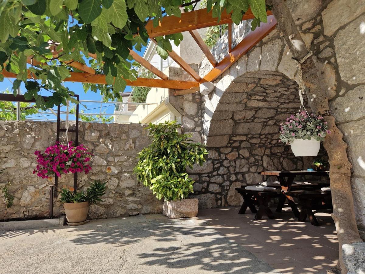 Guest House Otto Punat Esterno foto