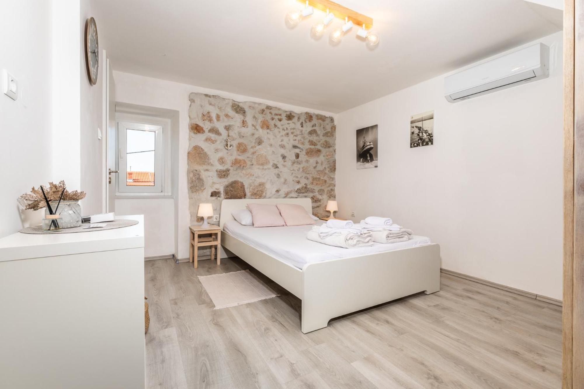 Guest House Otto Punat Esterno foto