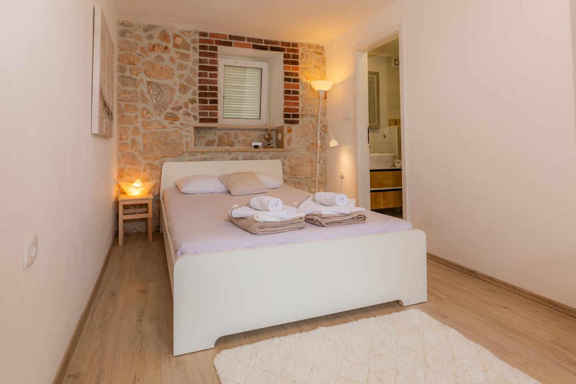 Guest House Otto Punat Esterno foto