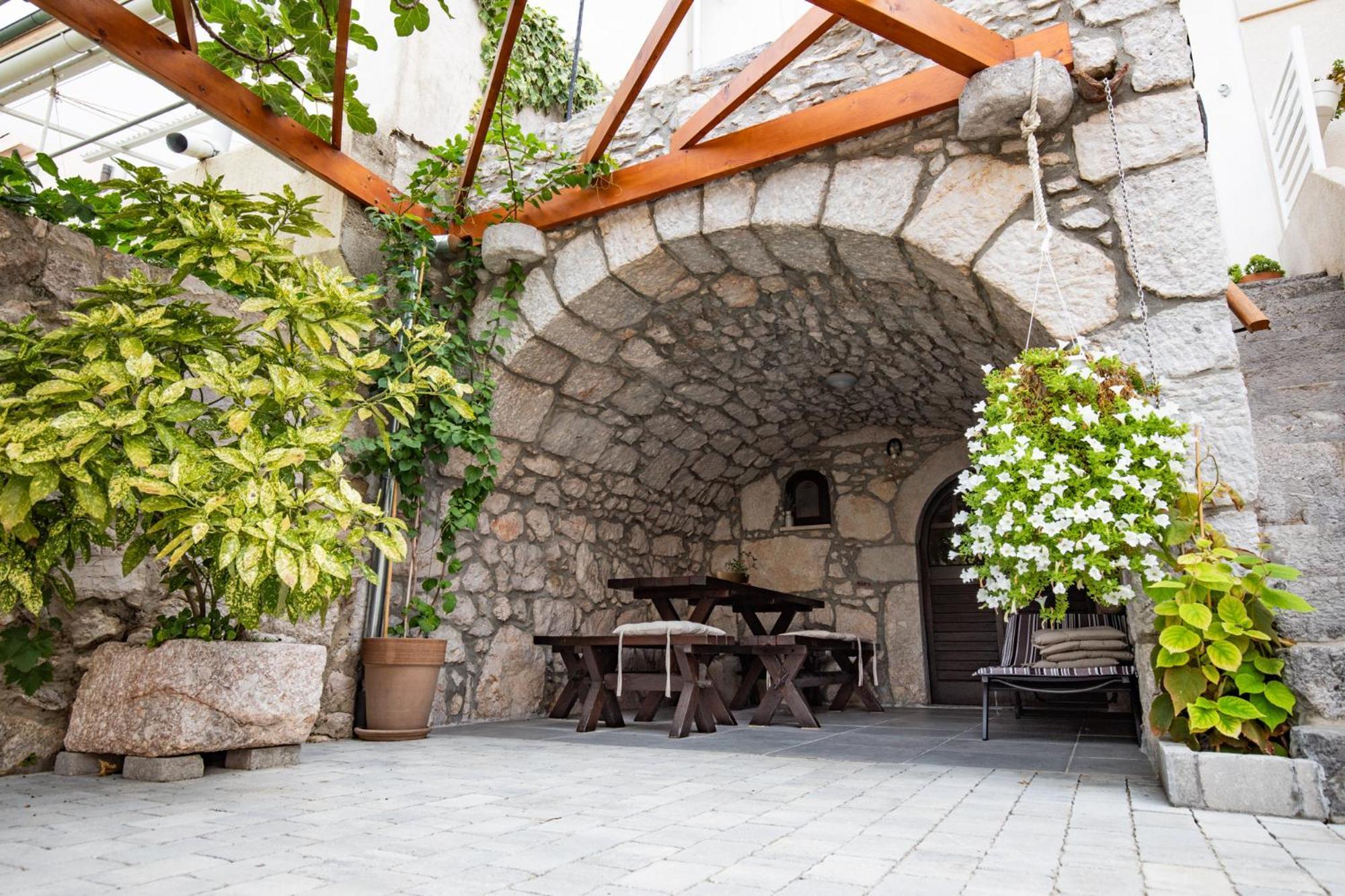 Guest House Otto Punat Esterno foto