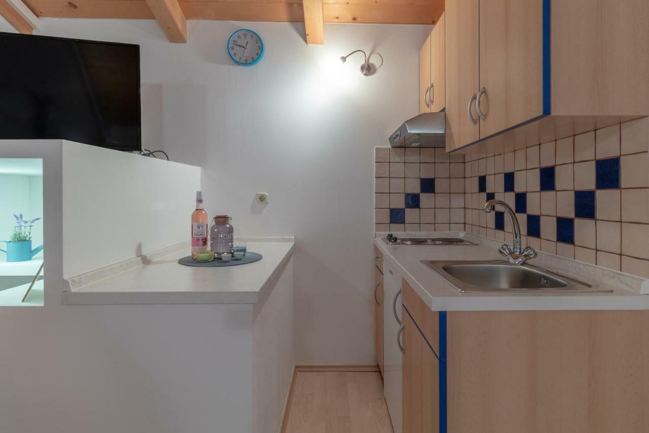Guest House Otto Punat Esterno foto