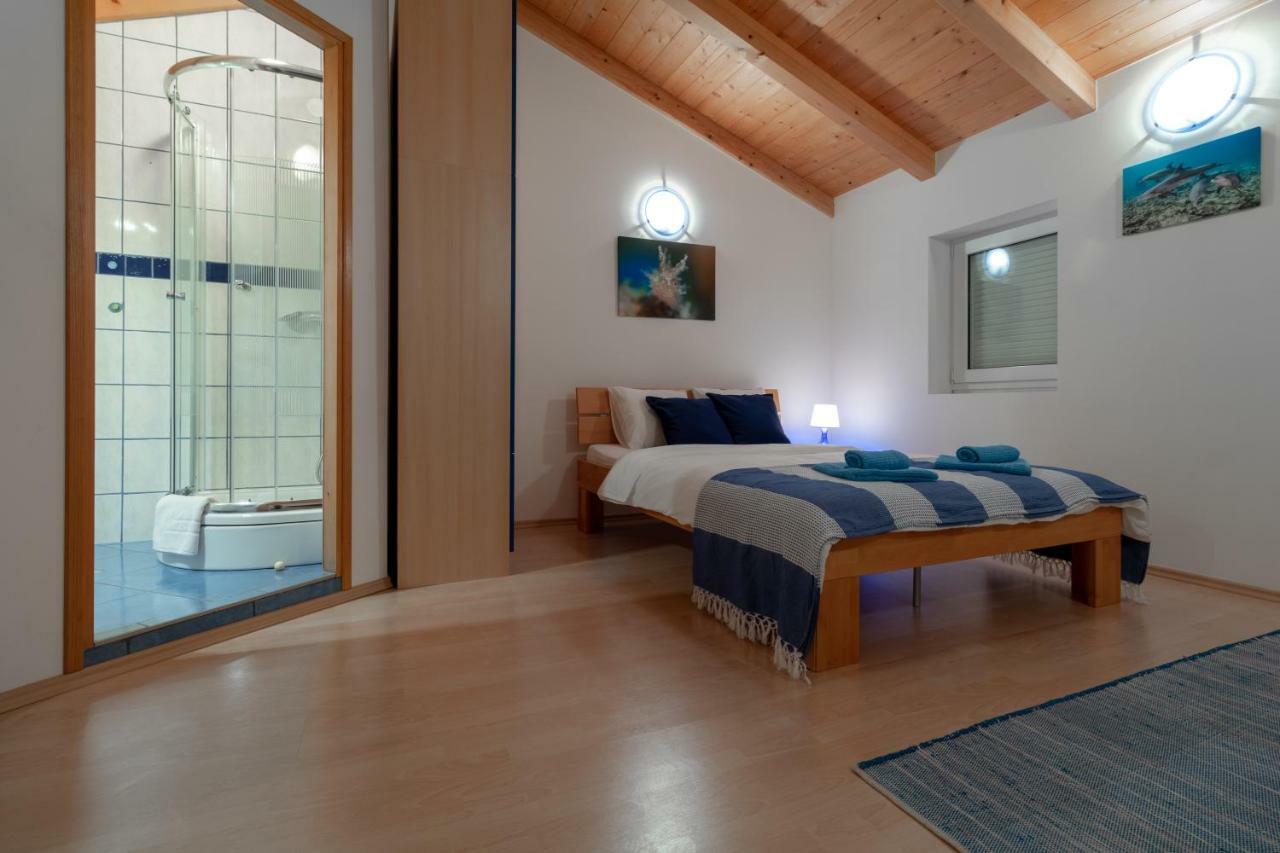 Guest House Otto Punat Esterno foto