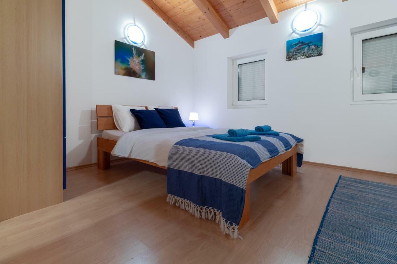 Guest House Otto Punat Esterno foto