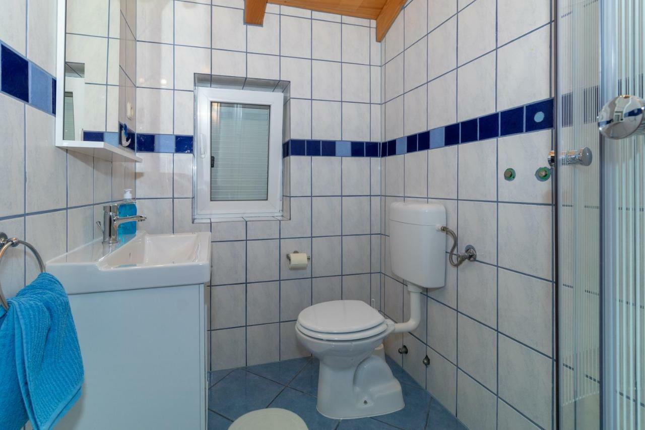 Guest House Otto Punat Esterno foto