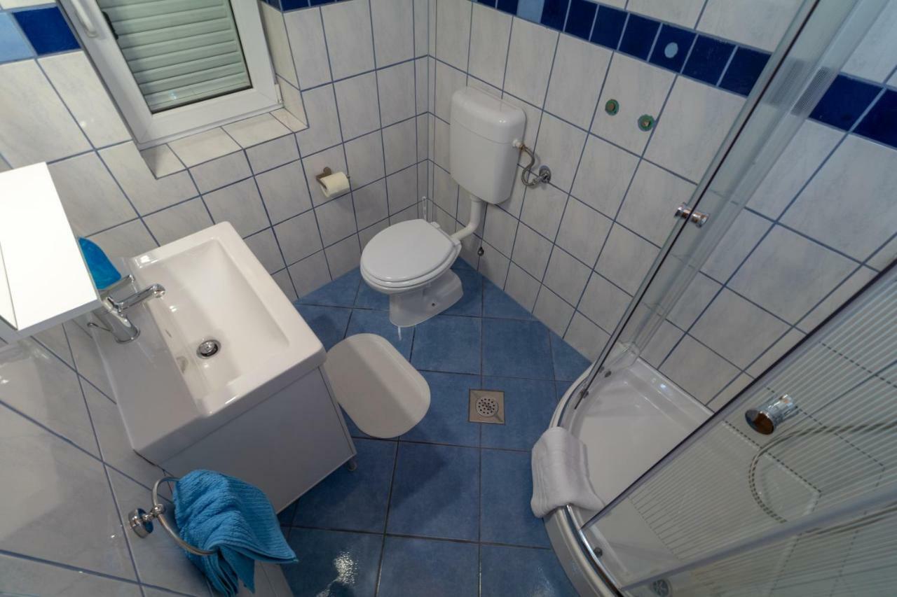 Guest House Otto Punat Esterno foto